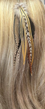 Load image into Gallery viewer, Feather Hair Xtension 1 Barrel Bead (8 Feathers)