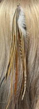 Load image into Gallery viewer, Feather Hair Xtension 3 Barrel Bead (11 Feathers)