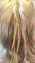 Load image into Gallery viewer, Feather Hair Xtension 3 Barrel Bead (11 Feathers)