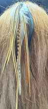 Load image into Gallery viewer, Feather Hair Xtension 3 Barrel Bead (11 Feathers)