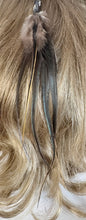 Load image into Gallery viewer, Feather Hair Xtension 7 Ornate Natural Bead (5 Feathers)