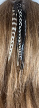 Load image into Gallery viewer, Feather Hair Xtension 14 Barrel Bead (8 Feathers)