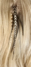 Load image into Gallery viewer, Feather Hair Xtension 14 Barrel Bead (8 Feathers)