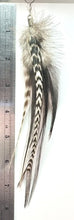Load image into Gallery viewer, Feather Hair Xtension 14 Barrel Bead (8 Feathers)