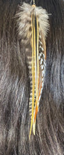 Load image into Gallery viewer, Feather Hair Xtension 16 Gemstone Bead (6 Feathers)