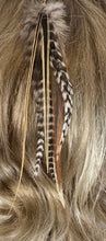 Load image into Gallery viewer, Feather Hair Xtension 16 Gemstone Bead (6 Feathers)