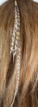 Load image into Gallery viewer, Feather Hair Xtension 18 Natural Bead (5 Feathers)