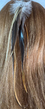 Load image into Gallery viewer, Feather Hair Xtension 29 Ornate Natural Bead (6 Feathers)