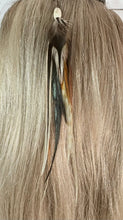 Load image into Gallery viewer, Feather Hair Xtension 38 Carved Natural Bead (7 Feathers)