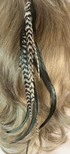 Load image into Gallery viewer, Feather Hair Xtension 51 Seed Beads (9 Feathers)