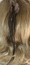 Load image into Gallery viewer, Feather Hair Xtension 58 Carved Natural Bead (5 Feathers)