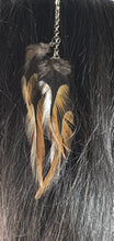 Load image into Gallery viewer, Feather Hair Xtension 56 (4 Feathers)