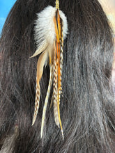 Load image into Gallery viewer, Feather Hair Xtension 64 Seed Beads (9 Feathers)