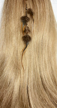 Load image into Gallery viewer, Feather Hair Xtension 66 Crystals Seed Beads (4 Feathers)