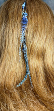 Load image into Gallery viewer, Feather Hair Xtension 80 Gemstones Crystal Chained (5 Feathers)