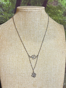 BAND-IT SilverTone Arched Double 4 Leaf Clover