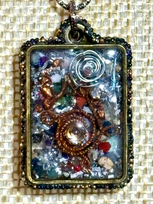 Orgonic POWER BAND-IT Gold Tone Chain Hand Crafted Reversible Orgonic Window Magnetic Crystal Coils Infinity