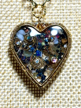 Load image into Gallery viewer, Orgonic POWER BAND-IT Gold Tone Chain Hand Crafted Reversible Orgonic Heart Magnetic Crystal Coils