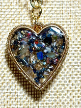 Load image into Gallery viewer, Orgonic POWER BAND-IT Gold Tone Chain Hand Crafted Reversible Orgonic Heart Magnetic Crystal Coils
