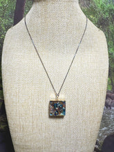 Load image into Gallery viewer, Orgonic POWER BAND-IT Rainbow Stainless Chain Hand Crafted Reversible Orgonic Window Magnetic Crystal Coils