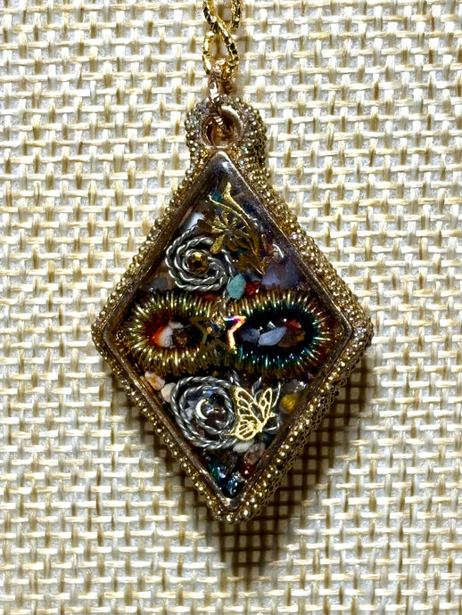 Orgonic POWER BAND-IT Gold Tone Chain Hand Crafted Reversible Orgonic Infinity Diamond Crystal Coils