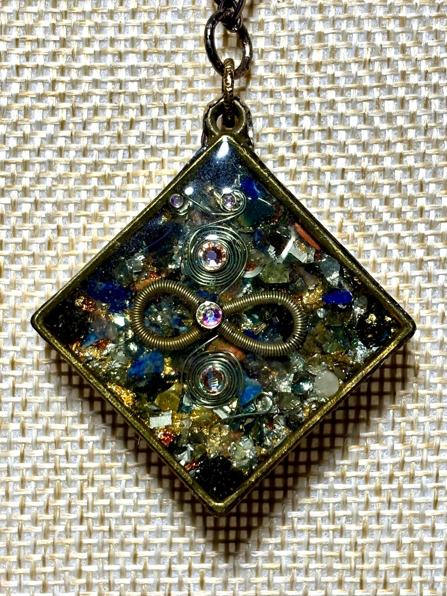 Orgonic POWER BAND-IT Bronze Chain Hand Crafted Reversible Orgonic Infinity Diamond Magnetic Crystal Coils