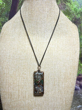 Load image into Gallery viewer, Orgonic POWER BAND-IT Bronze Chain Hand Crafted Reversible Orgonic Infinity Doorway Magnetic Crystal Coils