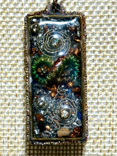 Load image into Gallery viewer, Orgonic POWER BAND-IT Bronze Chain Hand Crafted Reversible Orgonic Infinity Doorway Magnetic Crystal Coils
