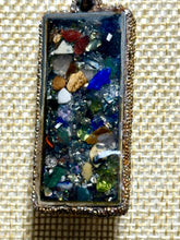 Load image into Gallery viewer, Orgonic POWER BAND-IT Bronze Chain Hand Crafted Reversible Orgonic Infinity Doorway Magnetic Crystal Coils