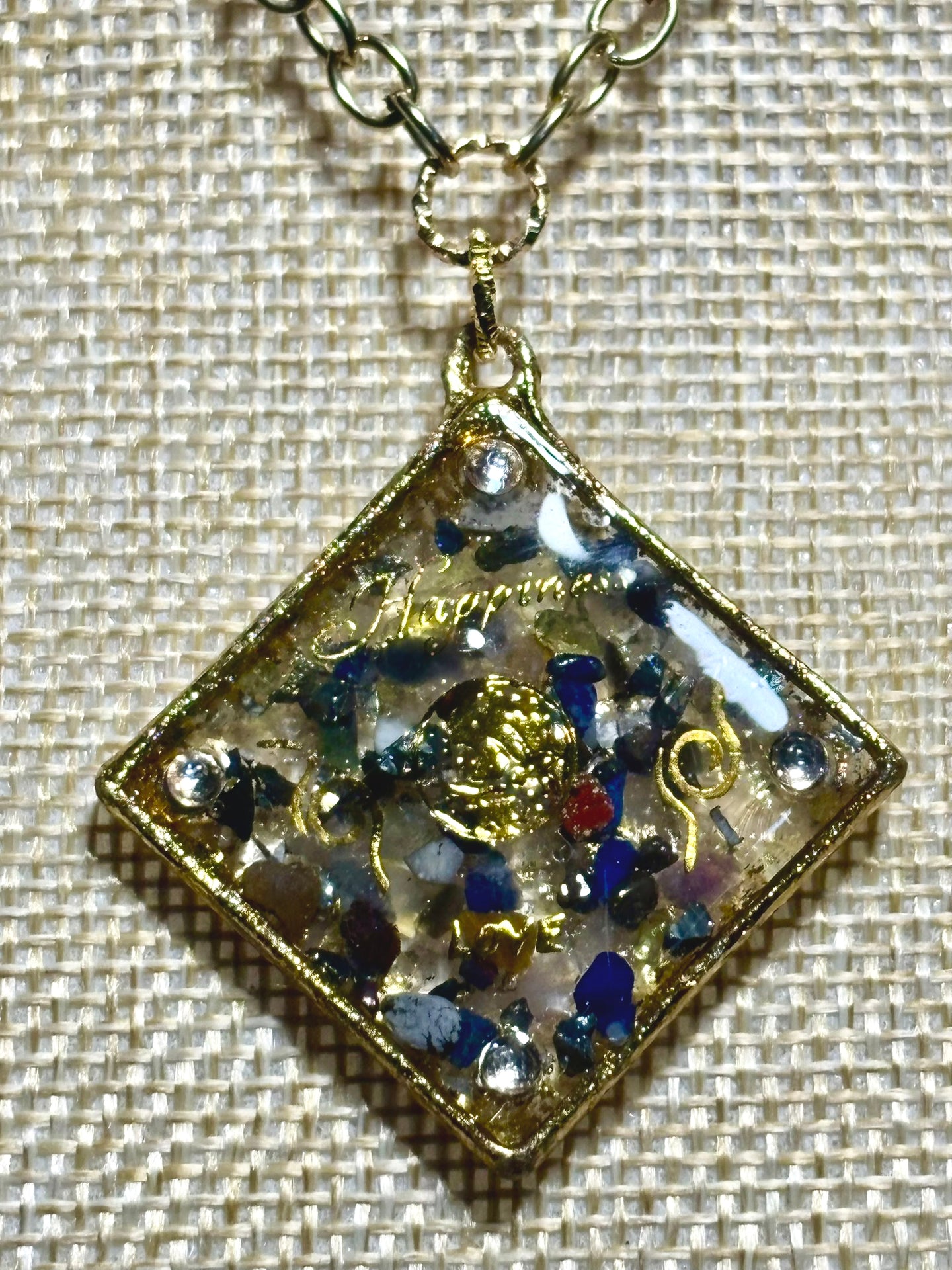 Orgonic POWER BAND-IT Gold Tone Chain Hand Crafted Reversible Orgonic Magnetic Crystal Points LOVE Happiness Diamond