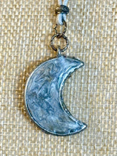 Load image into Gallery viewer, BAND-IT Light Gray Corded Hand Crafted Reversible LOVE ♬ Moon