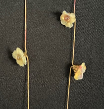 Load image into Gallery viewer, Jeweled Xtension FF2 Peachy Faux Flowers w/lg. Quartz Centers Blonde unbreakable Strand