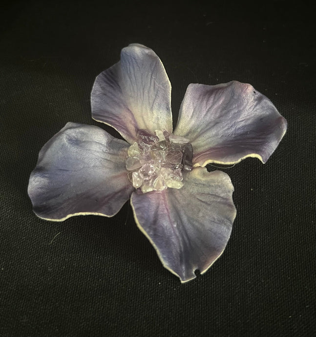 CLIP-IT Faux Flower CLFF8 Velvety Pale Purple Hues Gemstone Center