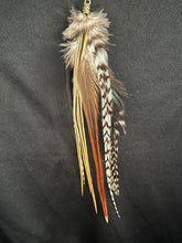 Load image into Gallery viewer, Feather Hair Xtension 1 Barrel Bead (8 Feathers)