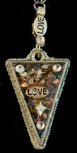 Load image into Gallery viewer, Ultra Orgonic Pinpoint Magnetic Crystallized Points &quot;LOVE Triangle&quot;