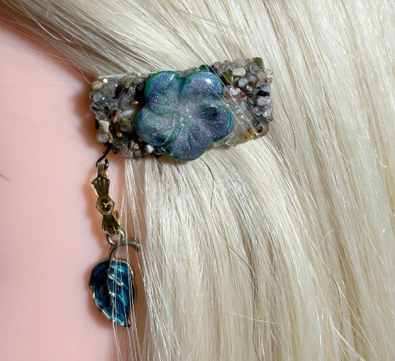 CLIP-IT Charming Attachment Blue Gray Blossom Gemstone Setting & Leaf