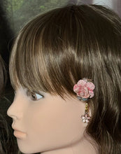Load image into Gallery viewer, CLIP-IT Charming Attachment Pinky Peachy RoseBud Gemstone Setting &amp; Flower