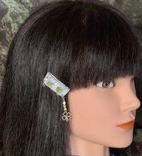 Load image into Gallery viewer, CLIP-IT Charming Attachment Gold Floral on Green Tiny Rhinestone Trim &amp; 4 Leaf Clover