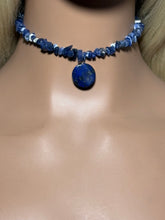 Load image into Gallery viewer, Gemstone POWER BAND-IT 14 Lapis Chips &amp; Drop