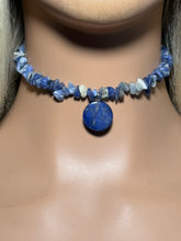 Load image into Gallery viewer, Gemstone POWER BAND-IT 15 Lapis Chips &amp; Drop