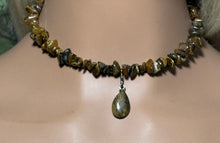 Load image into Gallery viewer, Gemstone POWER BAND-IT 2 Tiger Eye Chips &amp; Drop